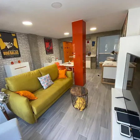 Universidad 4 Apartment *