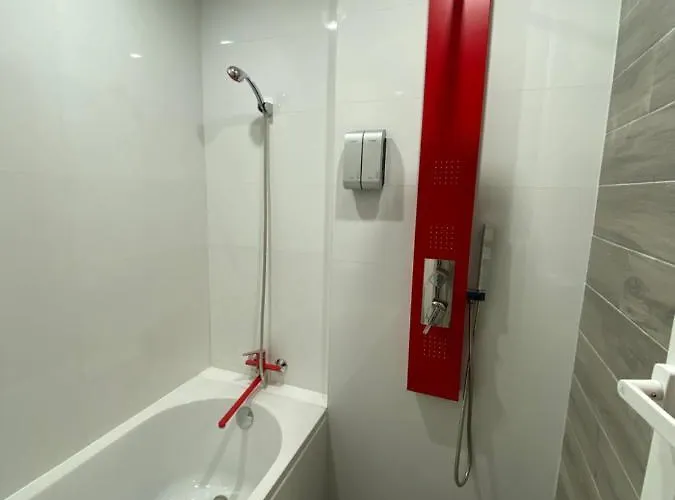 Lägenhet Universidad 4 *